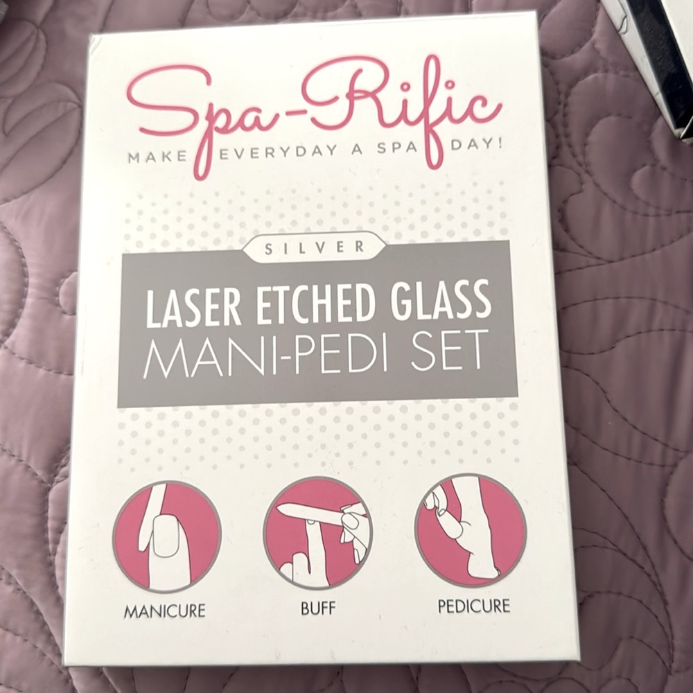 Spa-rific Silver Laser Etched Glass Mani-Pedi Set